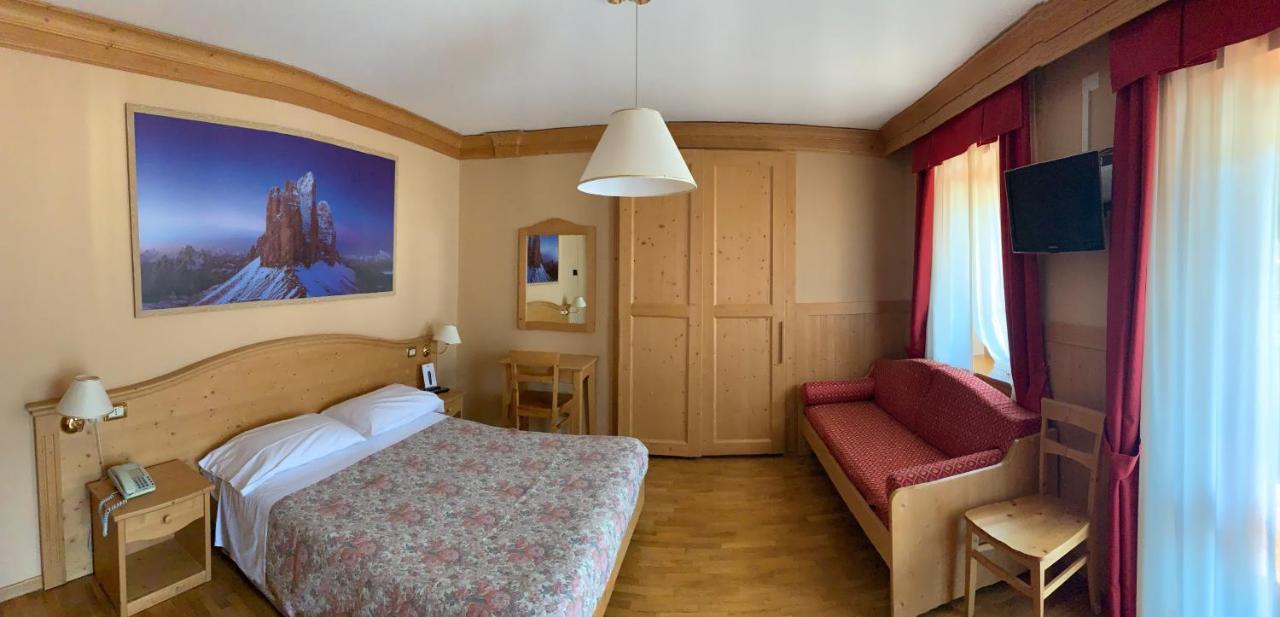 Albergo Garni Ajarnola アウロンツォ・ディ・カドーレ エクステリア 写真