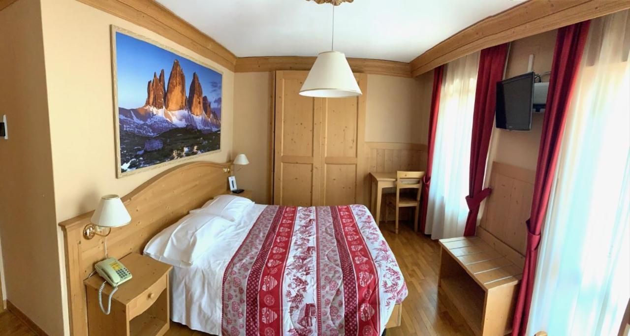 Albergo Garni Ajarnola アウロンツォ・ディ・カドーレ エクステリア 写真